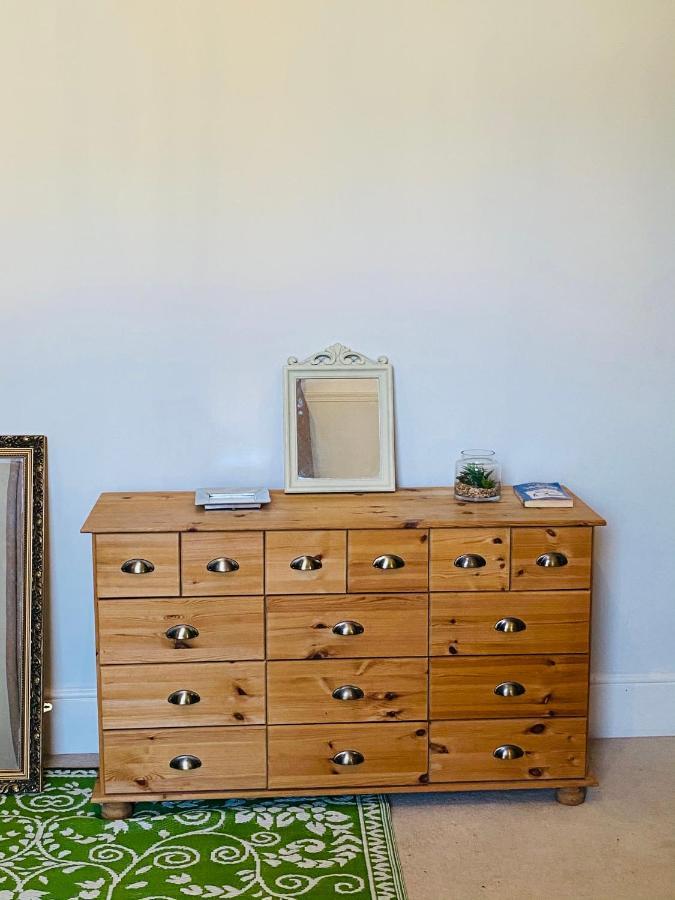 Elegant Spacious Apartment In Heart Of St Leonards ヘイスティングス エクステリア 写真